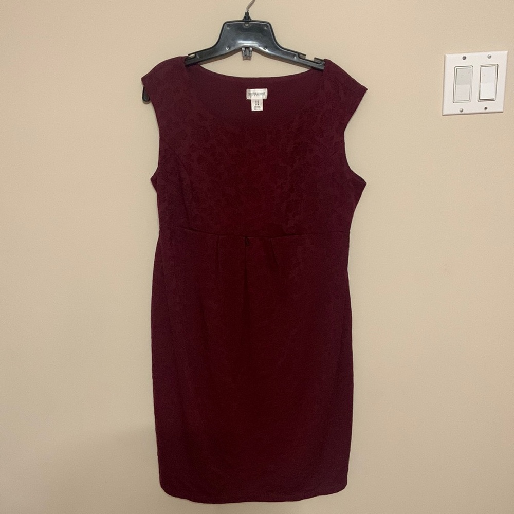 Burgundy floral dress, size Medium